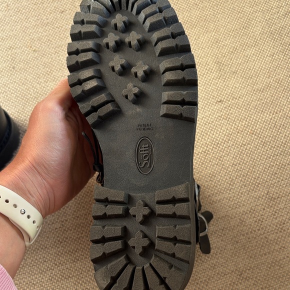 SOFFT brand Leather Zip-Back Ankle Boots - Picture 9 of 9